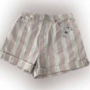 VOLCOM STRIPES SHORTS